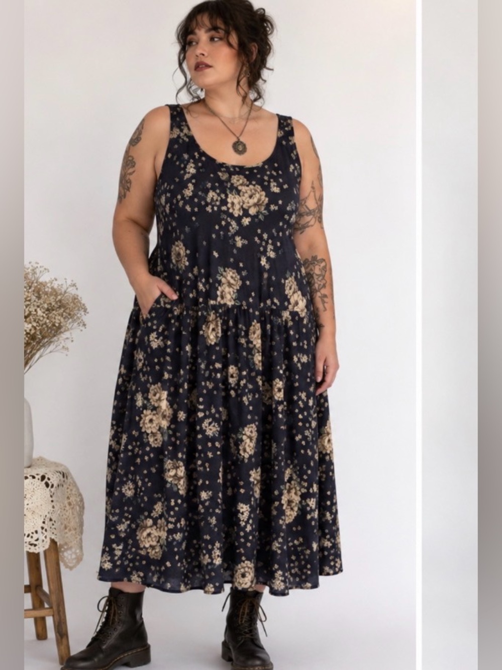 torrid Navy and Cream Casual Pocketed Floral Wimsigoth Prairie Maxi Dress Size 2
